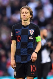 epa07175612 Croatia's Luka Modric reacts after the UEFA Nations League soccer match between England and Croatia in London, Britain, 18 November 2018. EPA-EFE/FACUNDO ARRIZABALAGA