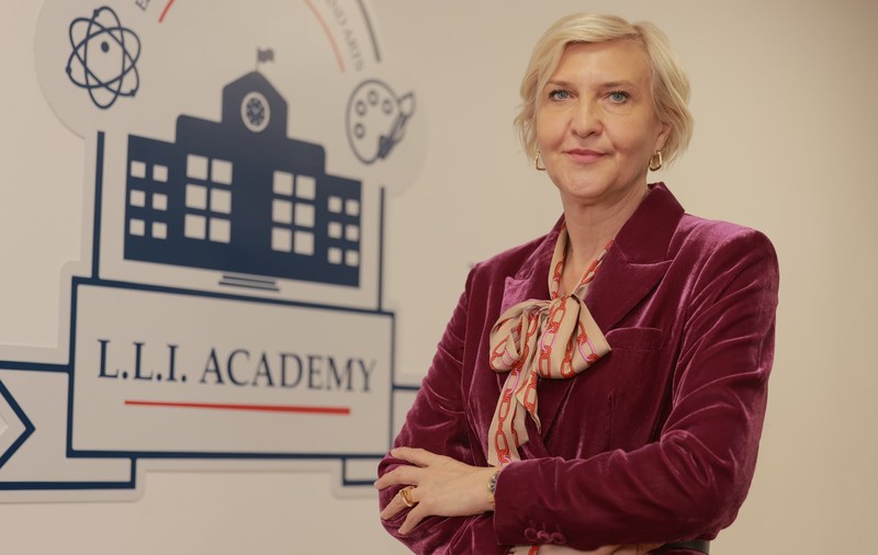 Little London: Elevii români, între anxietatea notelor și blocajele sistemului educațional românesc