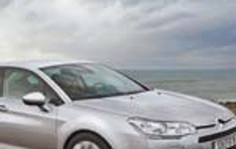 Citroen C5 versus Renault Laguna