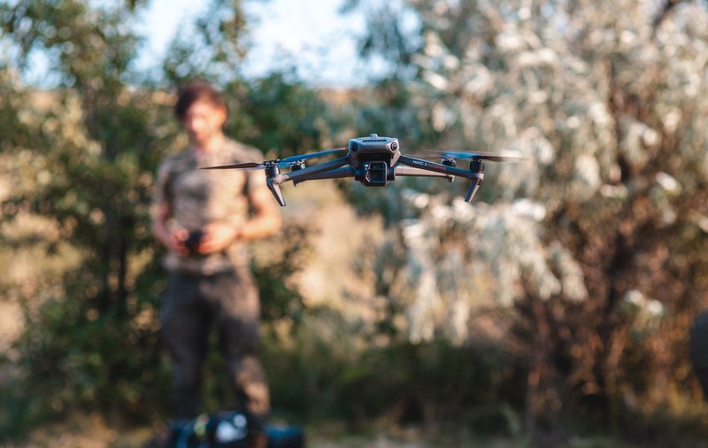Reznikov dezvăluie noua dronă FPV, produsă în Ucraina, care va intra în arsenalul armatei. Peste 30 de modele sunt folosite deja de soldați