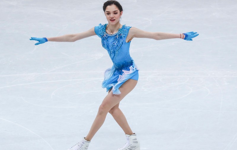 Evghenia Medvedeva și-a păstrat titlul de campionă mondială la patinaj artistic. Ce premieră a stabilit