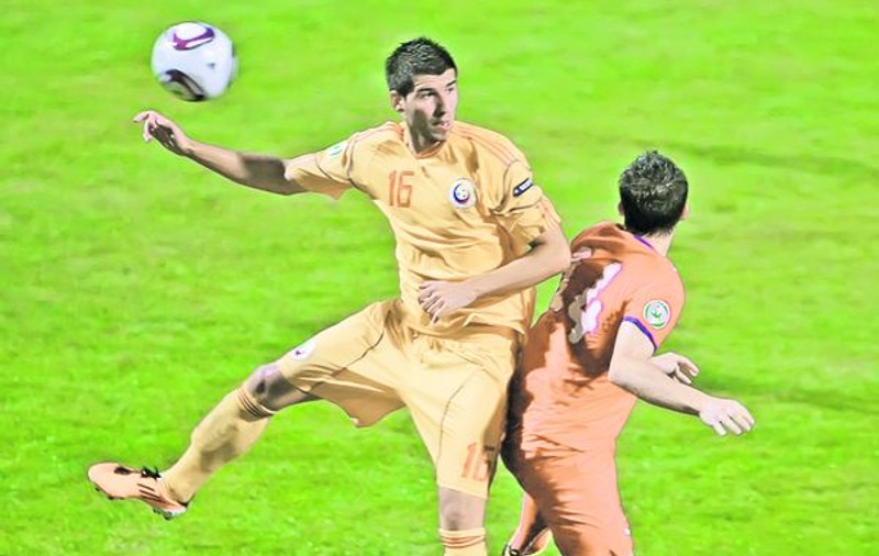 Naţionala Under 19, pregătită de Lucian Burchel, a jucat fără cap contra Cehiei, cedând cu 1-3 în primul meci de la Europene