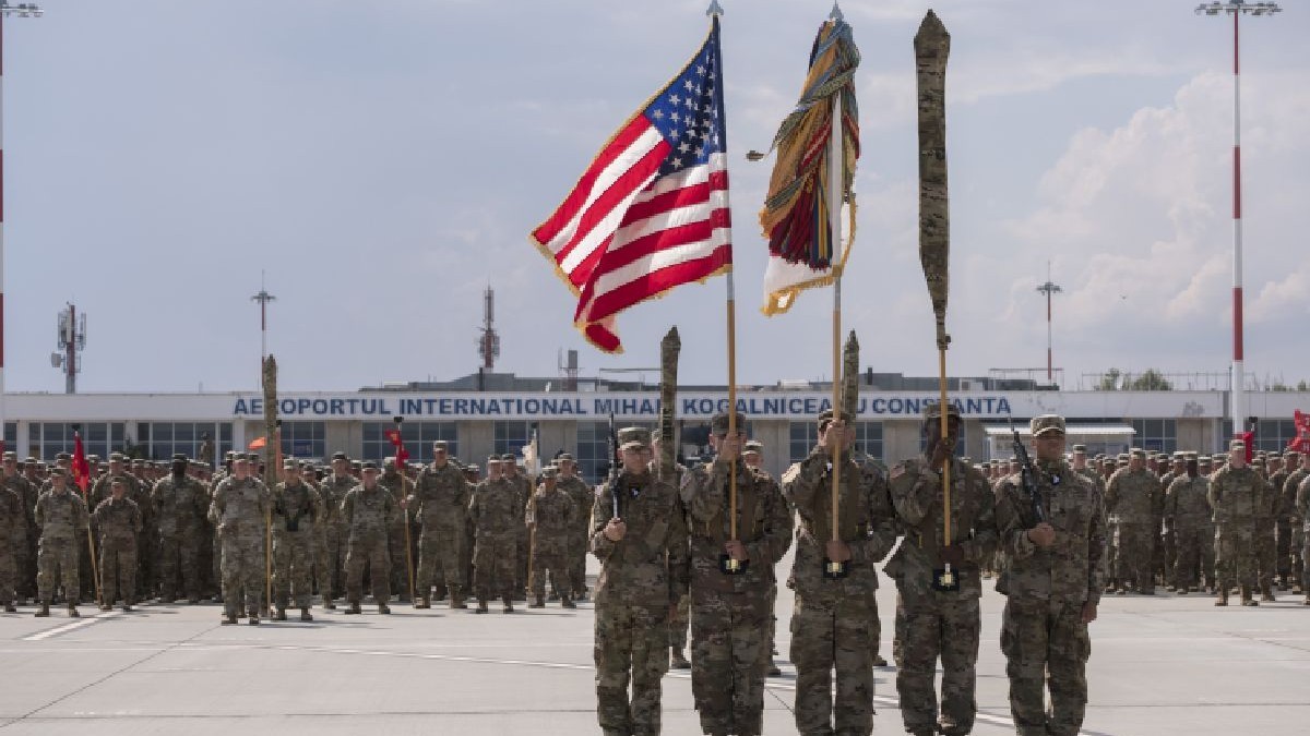 Soldați americani la aeroportul Mihail Kogălniceanu