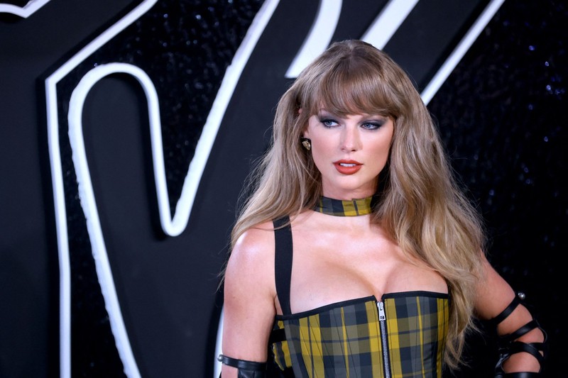Taylor Swift attends the 2024 VMA MTV red carpet in Elmont, NY, USA on September 11, 2024. Photo by Charles Guerin/ABACAPRESS.COM