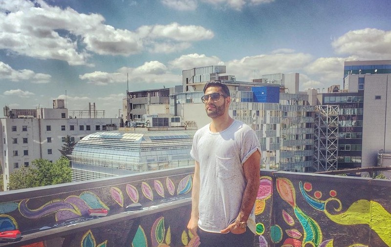 Handbalistul iranian Alireza Mousavi, fundașul lui Dinamo, și-a depus azi actele pentru a obține cetățenia: ”Vreau să fiu român pentru că vă iubesc!”