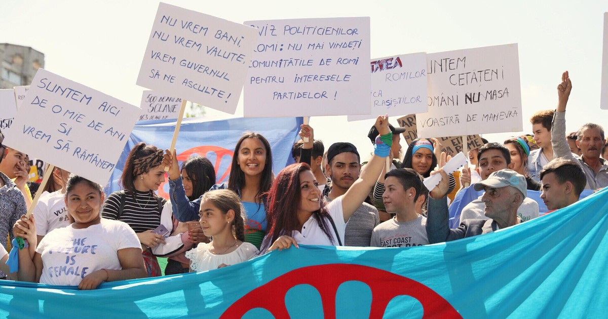 "Ziua Internaţională a Rezistenţei Romilor" a fost celebrată printr-un marș, sâmbătă, în București (FOTO: Eli Driu)