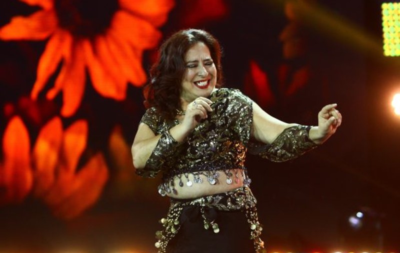 Floricica Dansatoarea, show la apartamentul Oanei Zăvoranu. "Un costum de dansatoare. Vreau să-mi iau și o geantă"