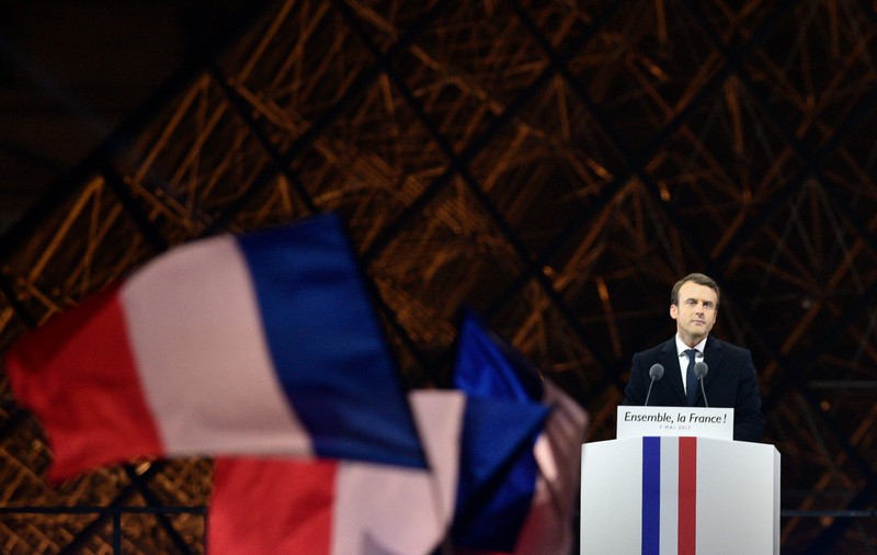 Ce înseamnă pentru români victoria lui Macron. Măsurile pentru imigranți