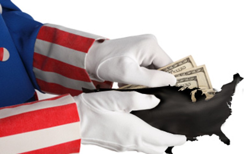 Americanii cheltuiesc mai mult pe taxe decât pe mâncare, haine și sănătate la un loc
