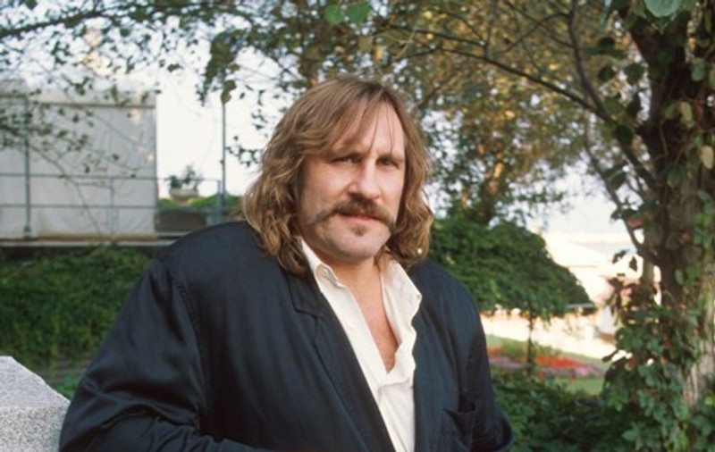 După o lună de filmare în ţară, Gerard Depardieu şi Harvey Keitel se mută în Bucureşti