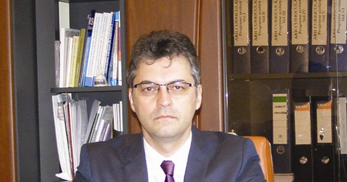 Șeful Inspectoratului Școlar Brăila, demis la nici 24 de ore de când a revenit la serviciu. Cătălin Canciu fusese în concediu medical
