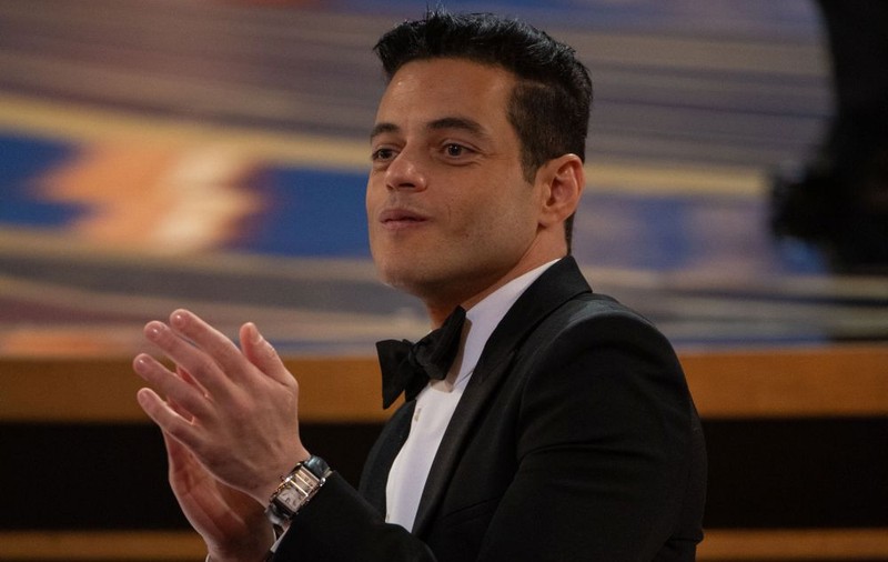 FOTO | Actorul Rami Malek a căzut de pe scenă după ce a câștigat Oscarul. A fost nevoie de intervenția medicilor