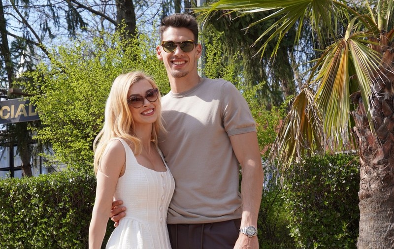 Scrisoarea primită de Andreea Bălan de la părinții lui Victor Cornea, în ziua nunții lor. Artista a făcut totul public