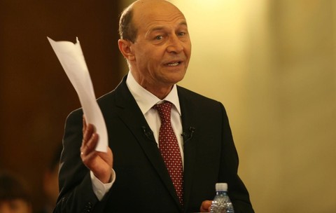 Traian Băsescu spune care este singura soluție ca România să iasă din criza politică: „Nu poți să faci alegeri anticipate”