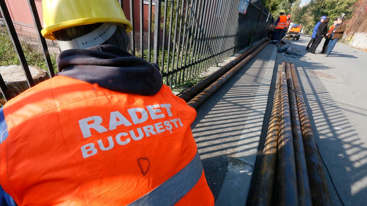 Bucureştenii riscă să rămână fără apă caldă