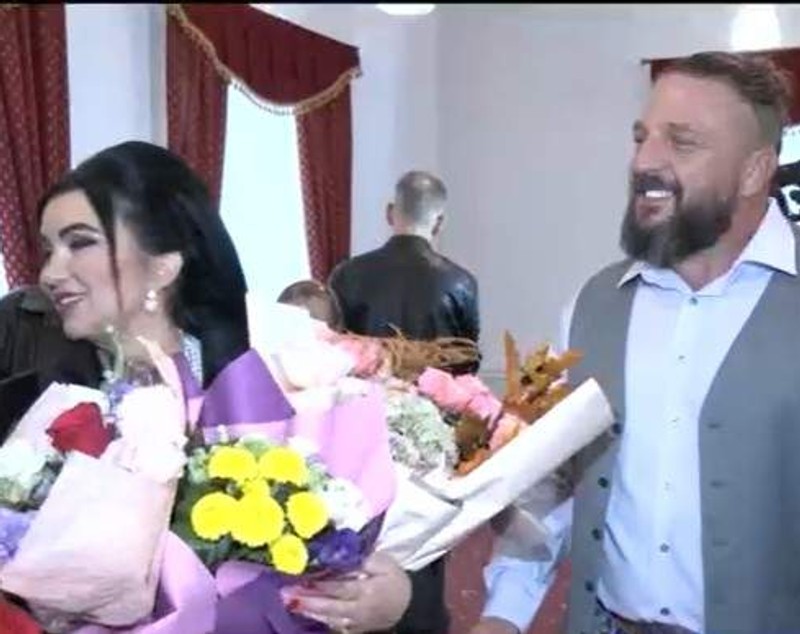 Adriana Bahmuțeanu și George Restivan s-au căsătorit. Cum au apărut cei doi la Starea Civilă. „Mama și-a dorit foarte mult să fiu măritată”