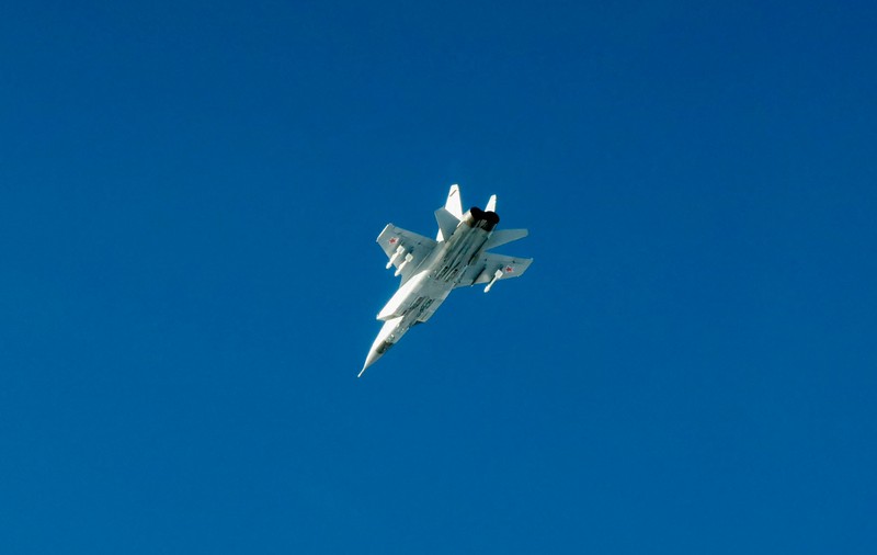 Ce măsuri ia NATO după încălcările spațiului aerian de avioane de vânătoare rusești: „Doar un mesaj clar, mergând până la doborâre, va avea efect”