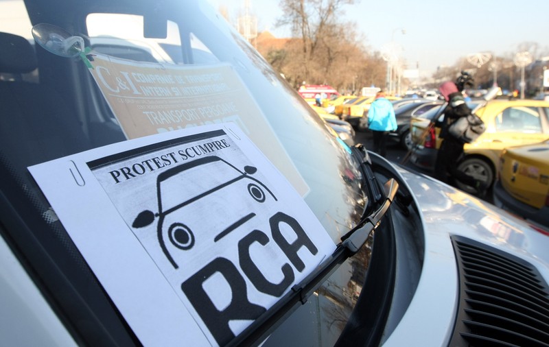 Șoferii români, răzbunați! ”Cartelul asigurărilor”, aproape de amenzi usturătoare