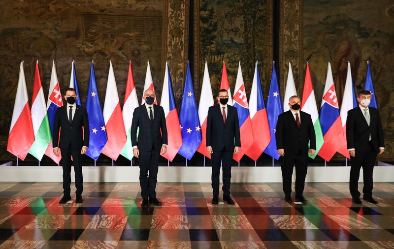 Ungaria, Polonia și Slovacia condamnă „acțiunile ilegale și violente" ale Moscovei, în solidaritate cu Cehia