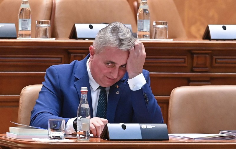 Document | USR şi Forţa Dreptei au depus o moţiune simplă împotriva lui Lucian Bode după eşecul aderării României la Schengen