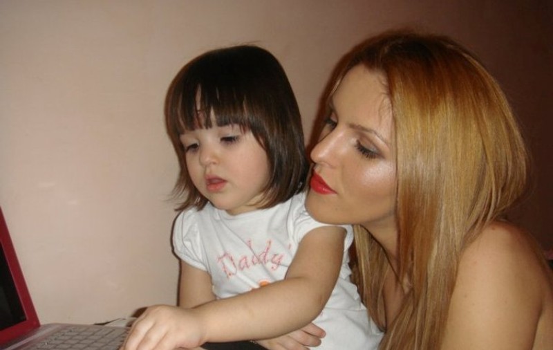 Fetița Denisei Nechifor defilează pentru copiii cu probleme