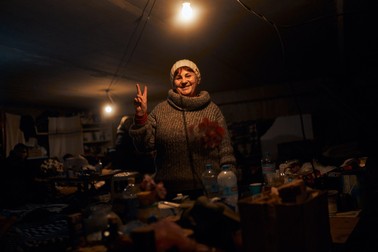 Fotografii au primit supă fierbinte de la bucătăreasa adăpostului