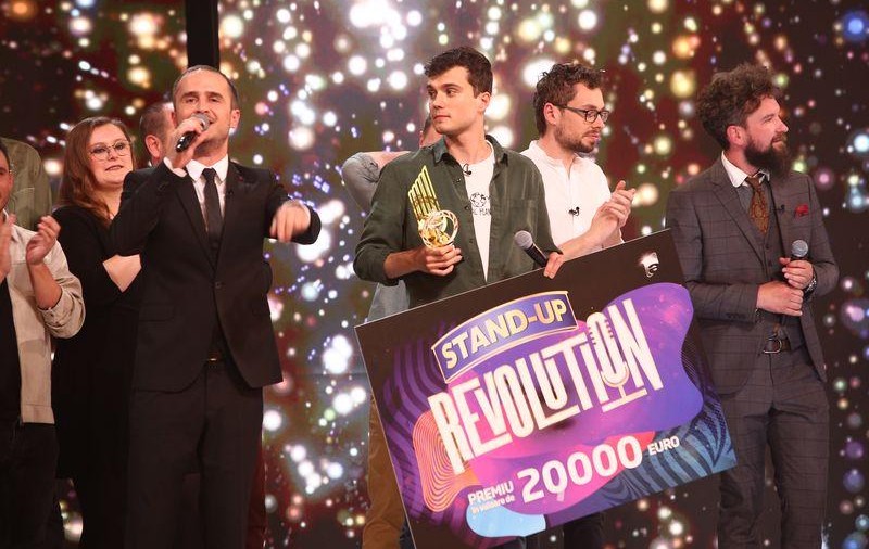 Sergiu Mirică a câștigat „Stand-Up Revolution” 2022 și premiul în valoare de 20.000 de euro: „Mă bucur că ați apreciat ceea ce am făcut”