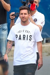 „Aici e Paris” scrie pe tricoul lui Messi Foto: HEPTA
