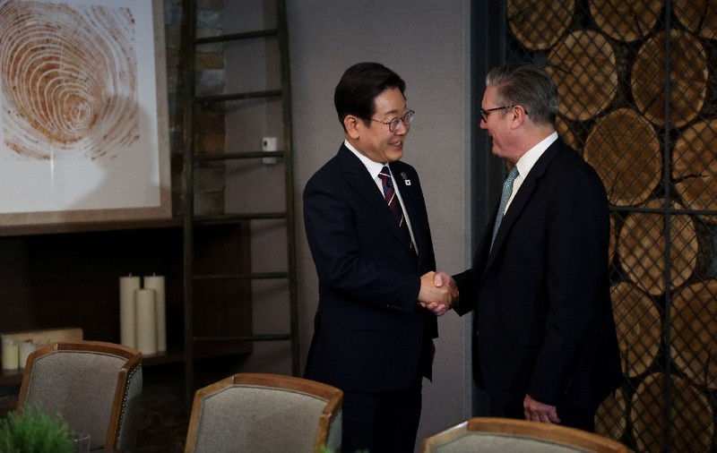 Keir Starmer, gafă jenantă la G7: nu l-a recunoscut pe președintele sud-coreean și a strâns mâna traducătorului