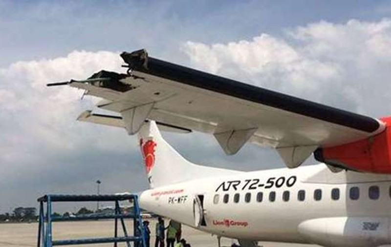 Două avioane de pasageri au intrat în coliziune pe un aeroport din Indonezia
