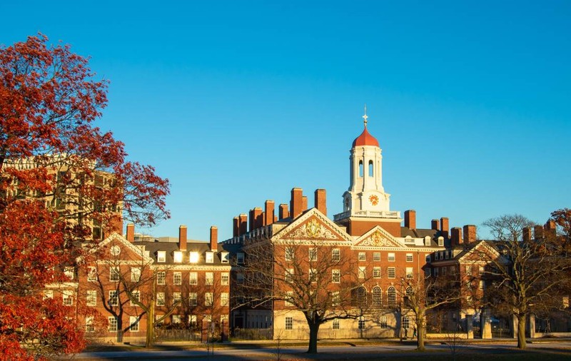 Secretele dominației Universității Harvard în topul Shanghai: bani, prestigiu și o rețea globală de absolvenți
