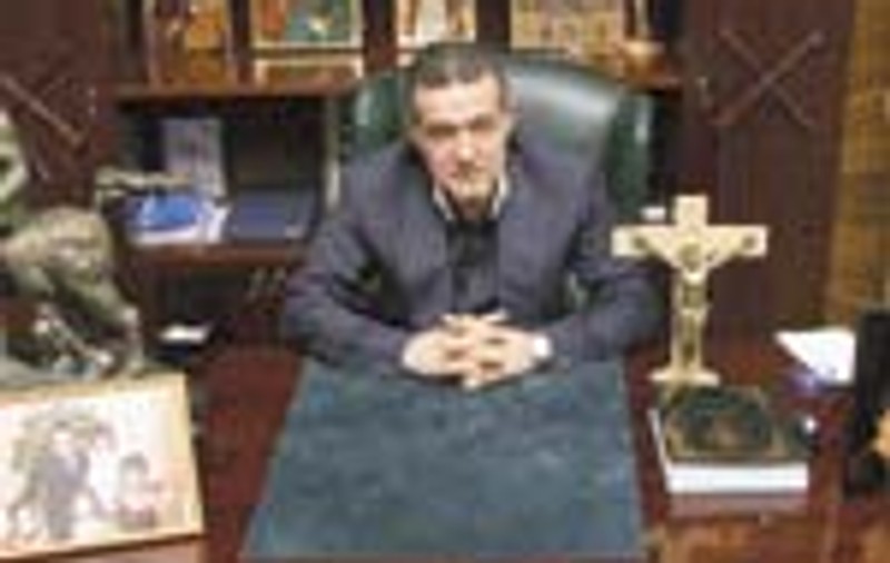 'El te verifica, el te angaja!'