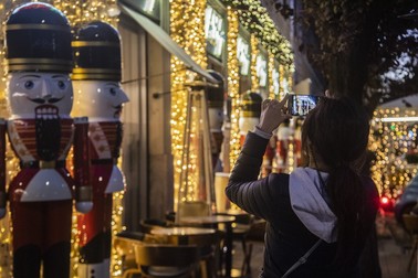 Străzile din centrul Romei au fost iluminate de sărbători | Foto: Profimedia