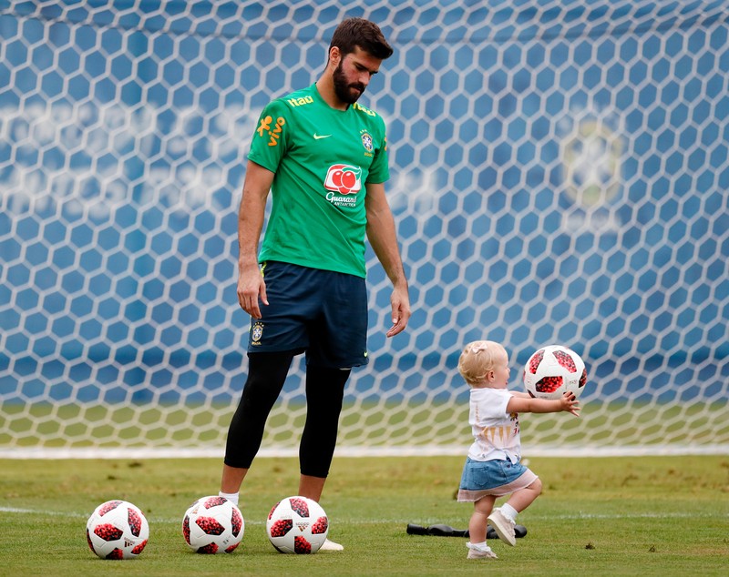 Brazilia - Belgia 1-2, în sferturile Campionatului Mondial de fotbal Rusia 2018. Turneul final, fără sud-americani. Prima semifinală, Franța - Belgia