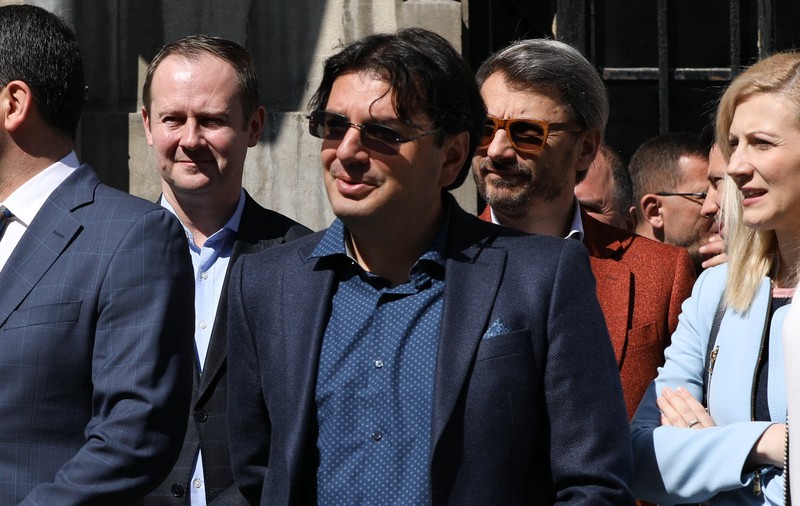 VIDEO | Nicolae Bănicioiu, detalii tulburătoare despre momentul în care Mihai Tudose a făcut infarct. „Am vrut să îl ridic, dar și-a pierdut cunoștința”