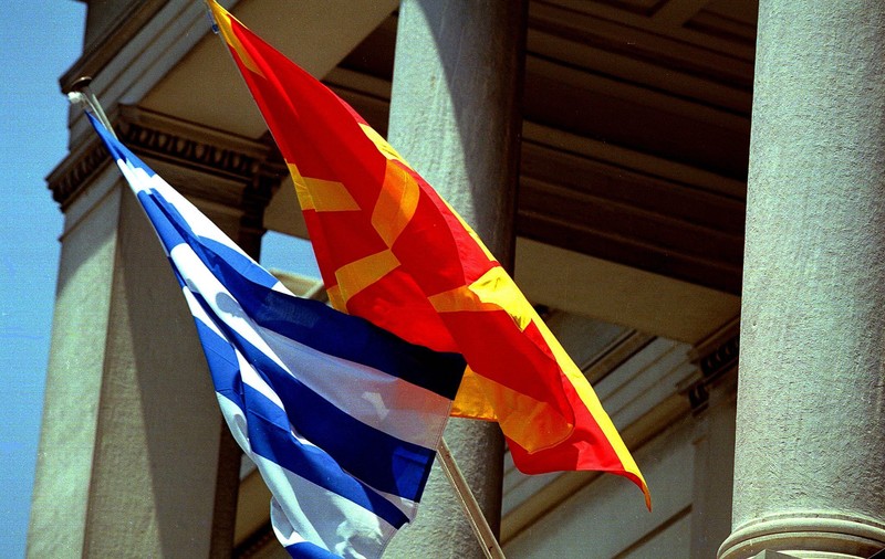 Parlamentul Macedoniei a votat în favoarea schimbării numelui țării