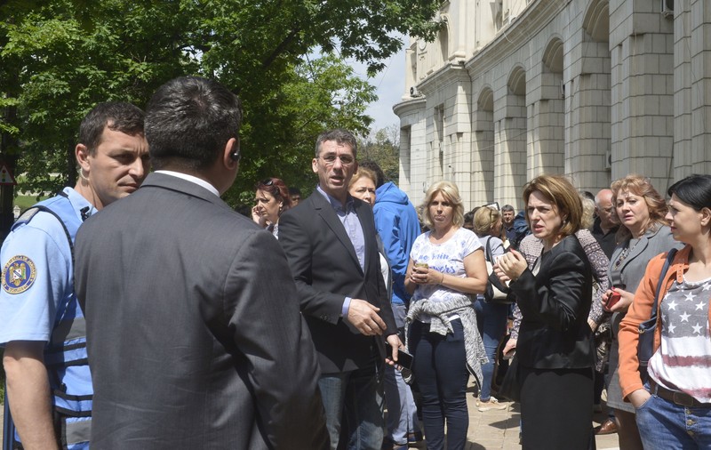 UPDATE | Angajații din Finanțe au ieșit din nou în stradă. A treia zi de proteste. Ce spune președintele ANAF