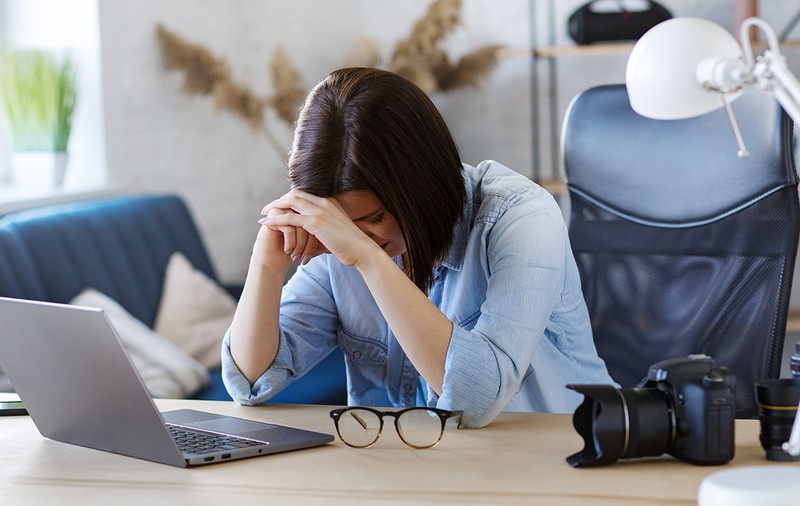 Cum să facem faţă burnout-ului după un an de pandemie