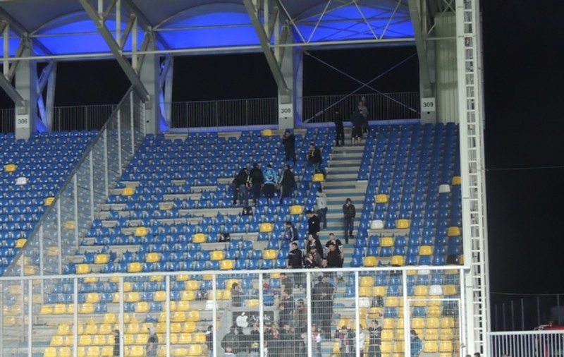 Petrolul-Steaua s-a lăsat cu urmări şi pe stadion. Fanii campioanei au distrus 281 de scaune 