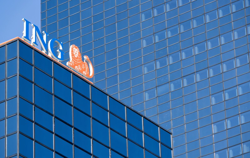 ING estimează scăderea dobânzilor și a inflației în România. La cât va ajunge leul față de euro în 2026