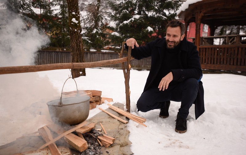 EXCLUSIV/Nicolai Tand își deschide pensiune în Maramureș! Celebrul chef se pregătește să primească turiști la el acasă