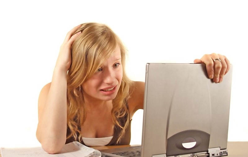 Un e-mail de la iubitul tău îți spune dacă te înșală! La ce detaliu trebuie să fii atentă