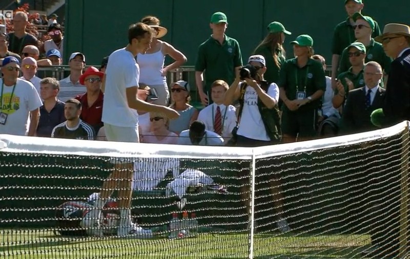 Scene uluitoare la Wimbledon. Rusul Medvedev a aruncat cu monede în arbitru | VIDEO