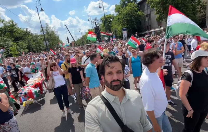 Protest la Budapesta, cu zeci de mii de participanți: „Să ne luăm înapoi Ungaria, pas cu pas”