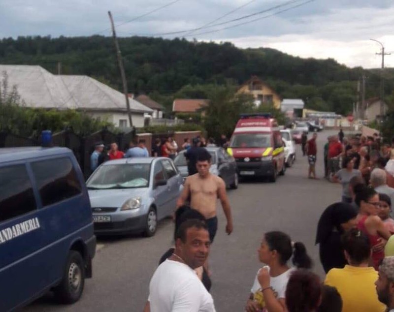 UPDATE: O polițistă din Gorj și-a împușcat mortal mama, bebelușul și apoi s-a sinucis. Ar fi suferit o depresie postnatală