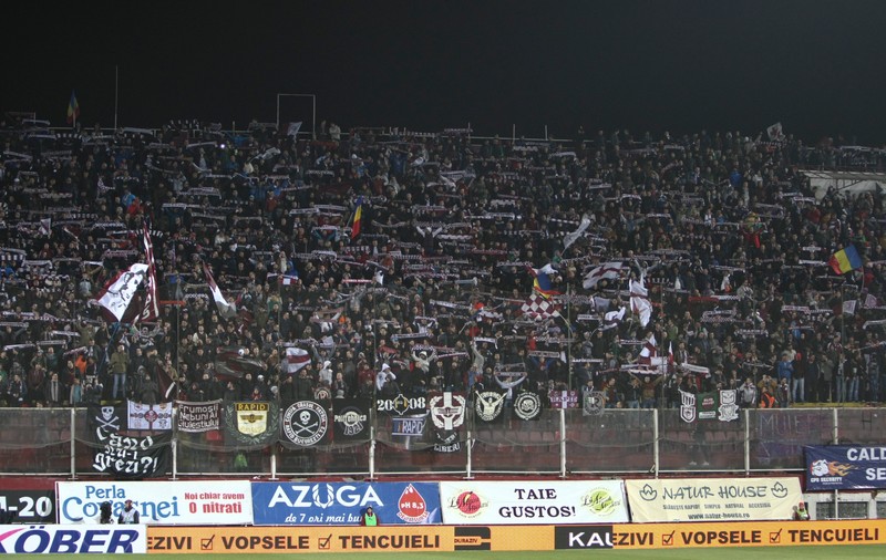 Rapid plătește amenzi usturătoare pentru dragostea exacerbată a fanilor