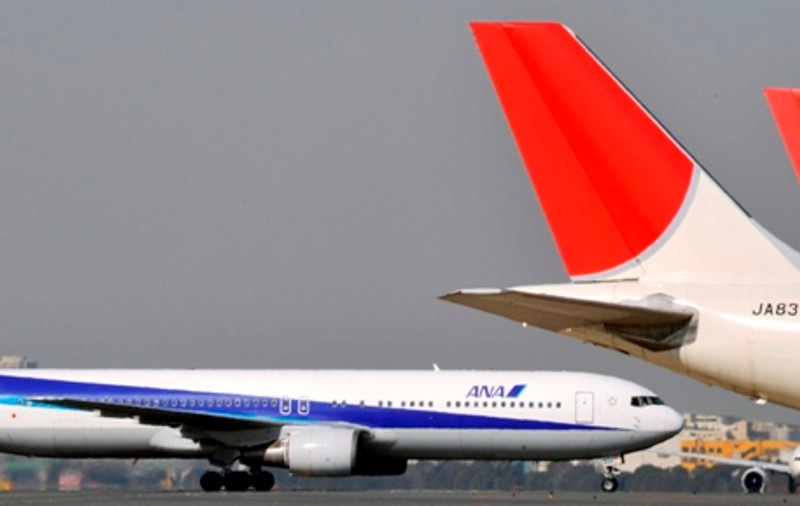 45 de pasageri ai unui avion american, răniţi după aterizarea la Tokyo