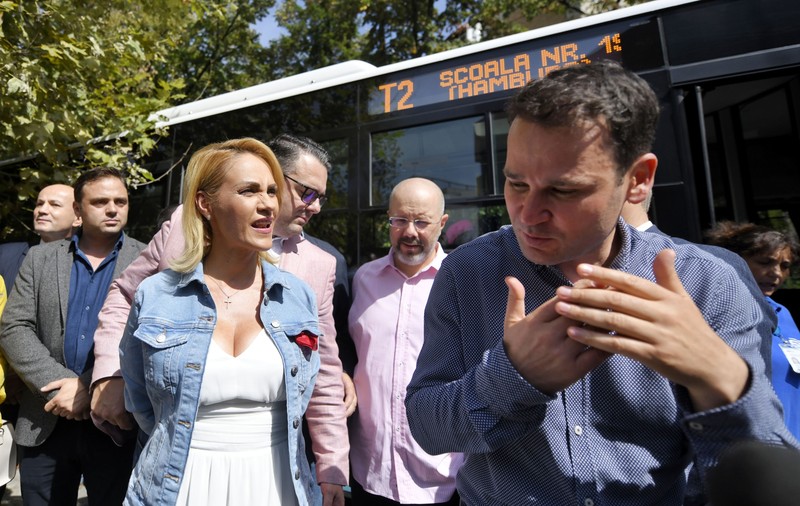 Gabriela Firea, la Adriana Nedelea LA FIX: „Nu renunț la candidatura la Primăria Capitalei. M-a surprins anunțul lui Negoiță, nu îmi explic gestul lui”