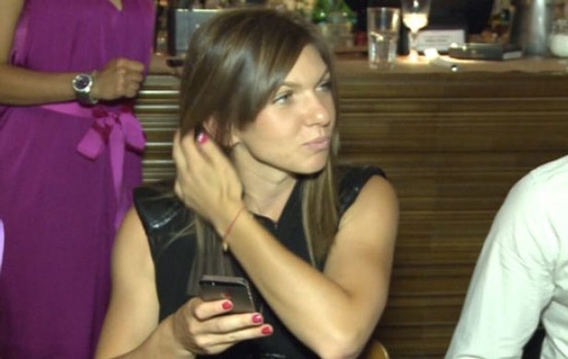 Simona Halep are un iubit! Tatăl acestuia este un oficial al Stelei! ^Cum a comentat sportiva zvonurile unei posibile legături de rudenie cu familia omului de încredere al lui Gigi Becali!