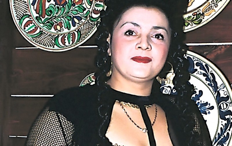 Cornelia Catanga îşi duce menajerele la detectorul de minciuni